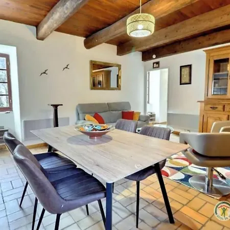 Dans Hameau En Bord De Riviere Holiday home *