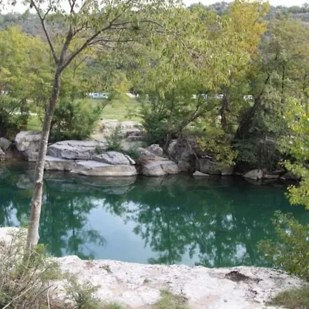Dans Hameau En Bord De Riviere Holiday home Joyeuse