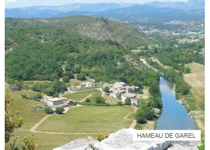 Hébergement de vacances Dans Hameau En Bord De Rivière *